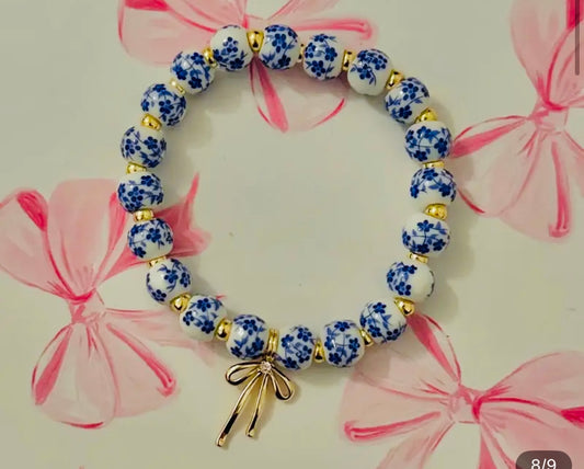Ceramic bow bracelet