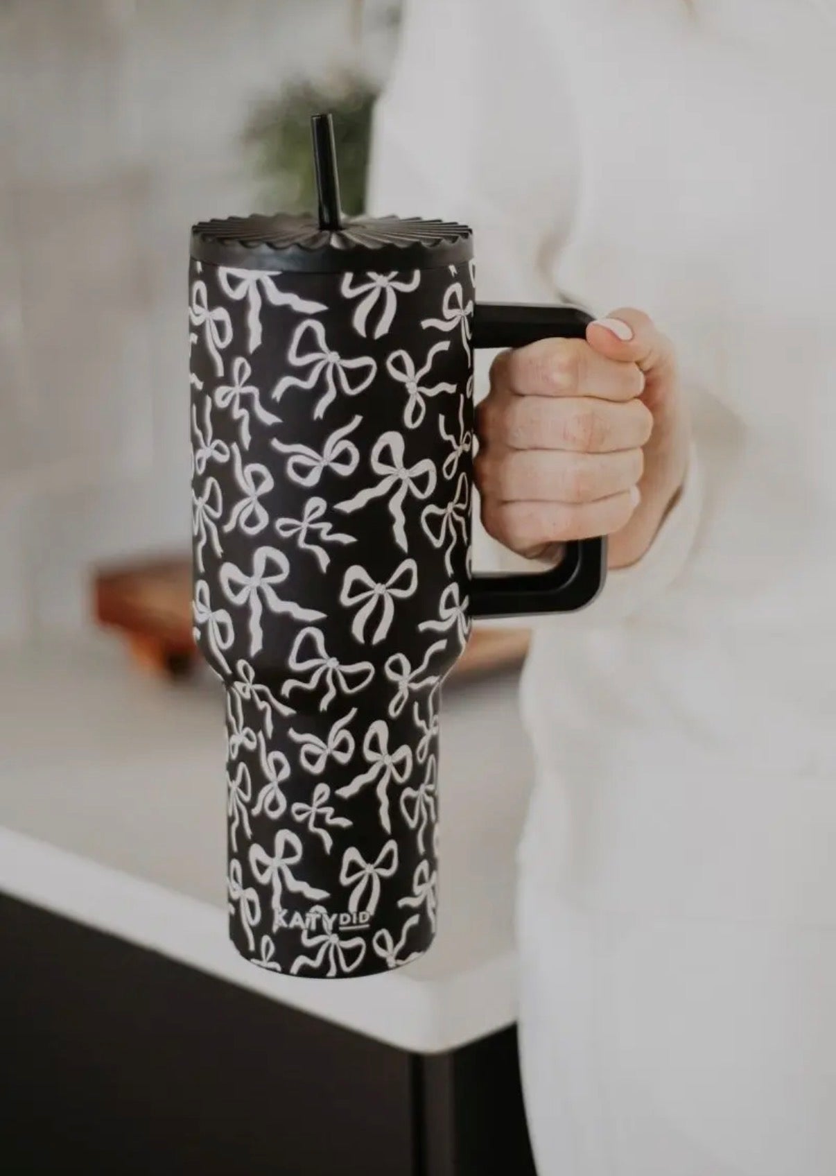 KATYDID Black and White Bow Tumbler