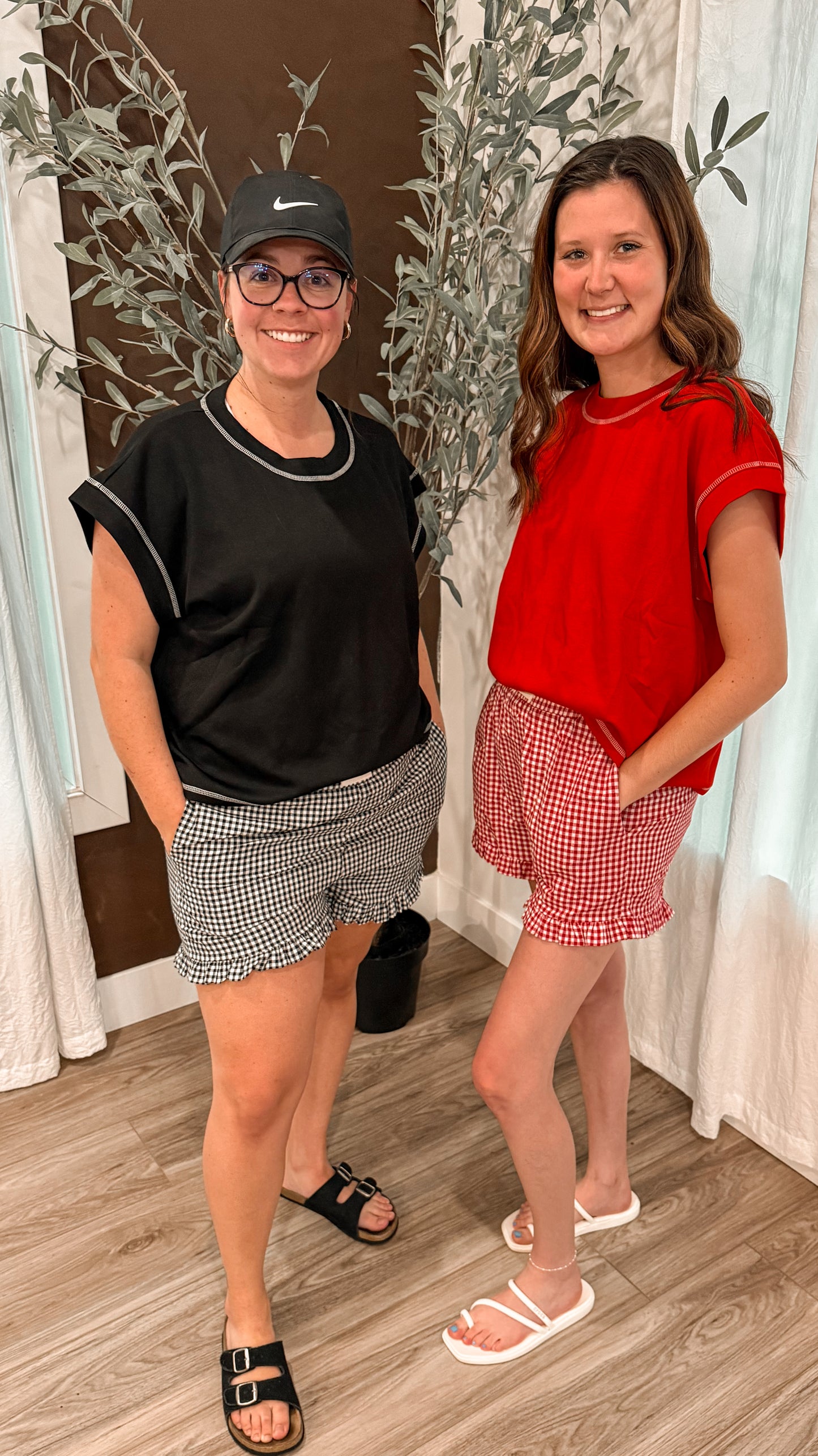 Gingham shorts black or red❤️🖤🏈✨📣