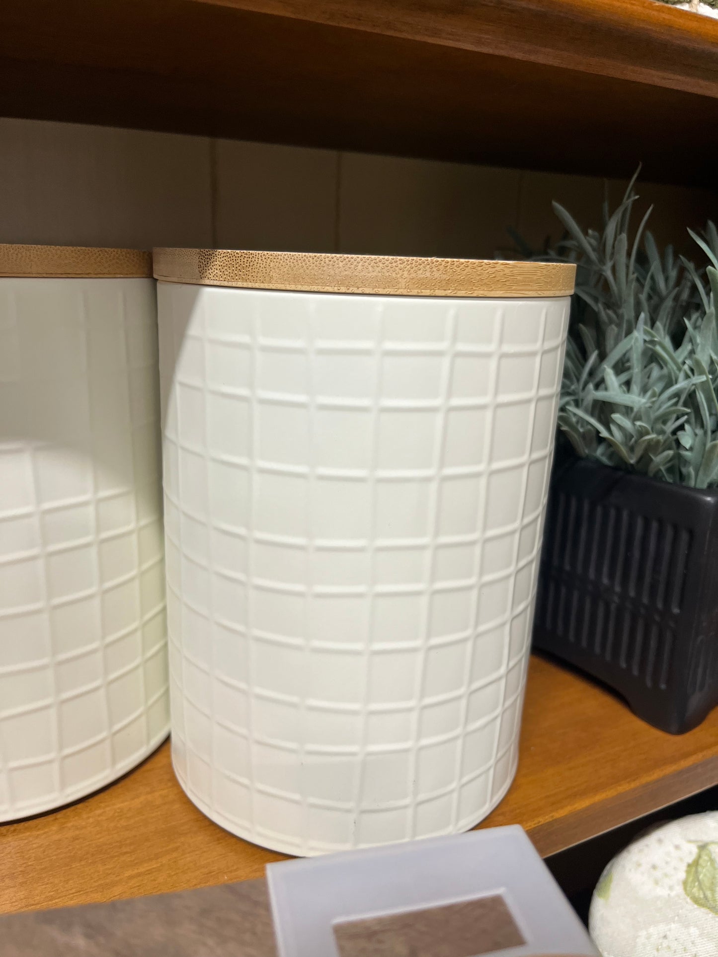 Storage tin