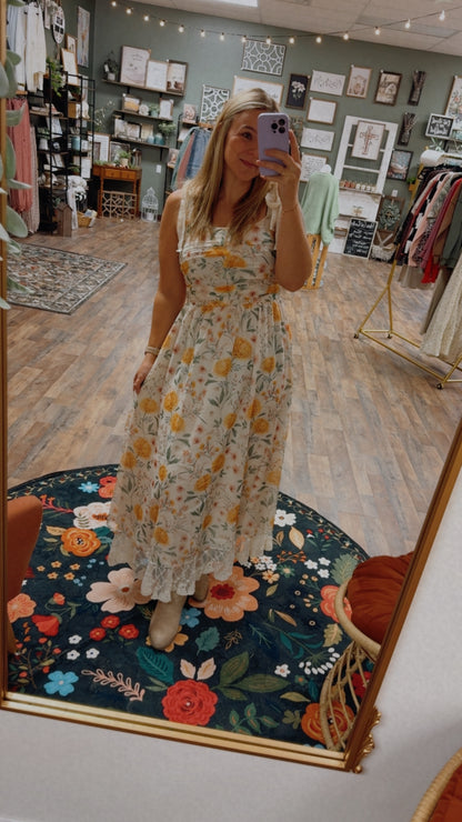 Fairytale lace dress