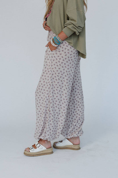 Emberlyn Wide Leg Cinched Pants - Taupe