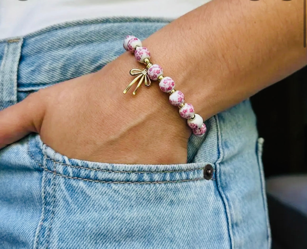 Ceramic bow bracelet