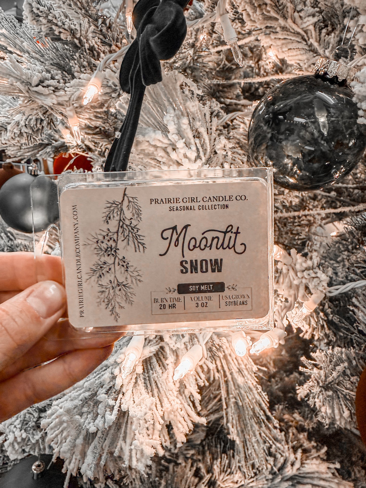 Moonlit snow wax melt