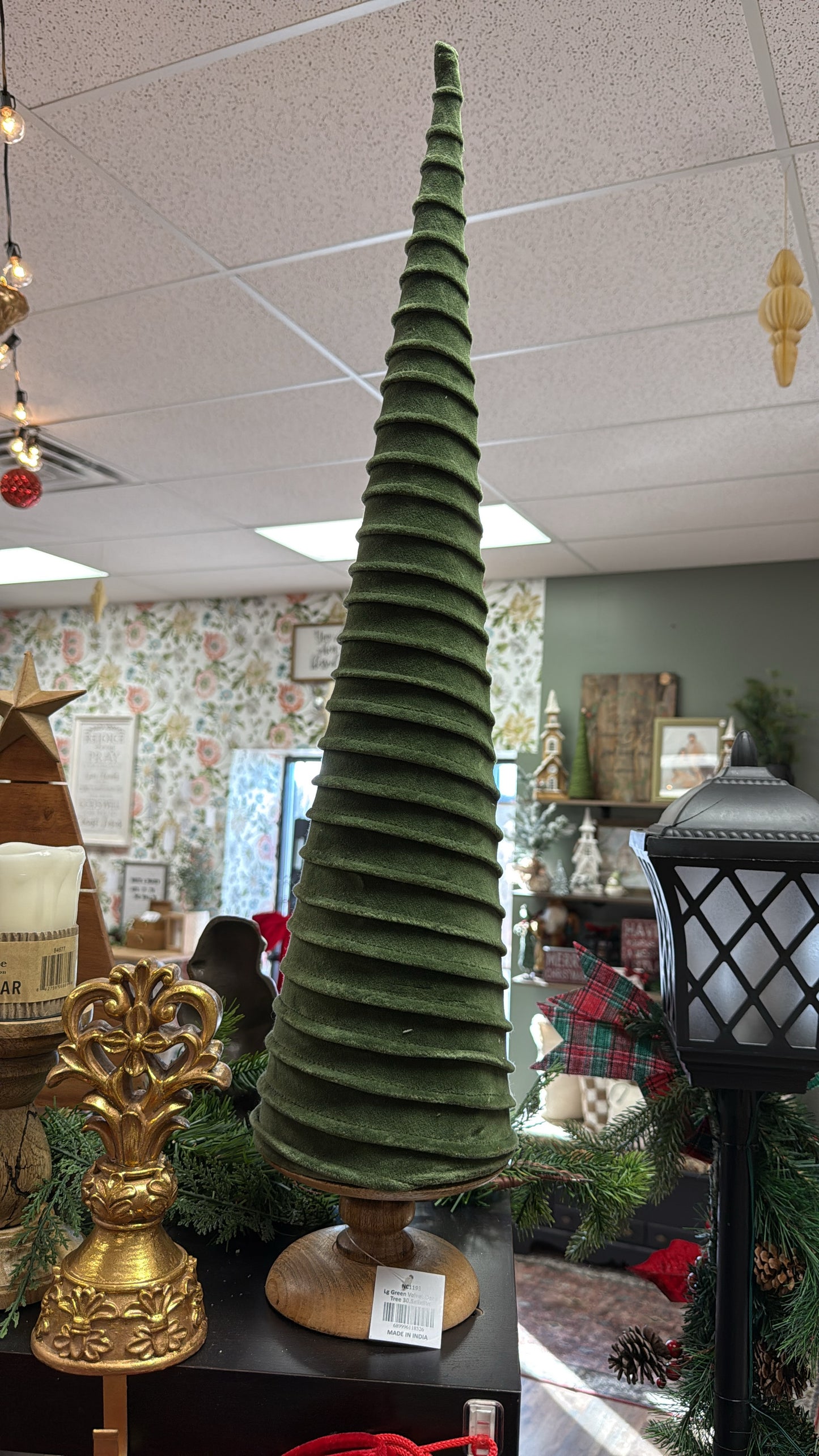 Velvet medium tree