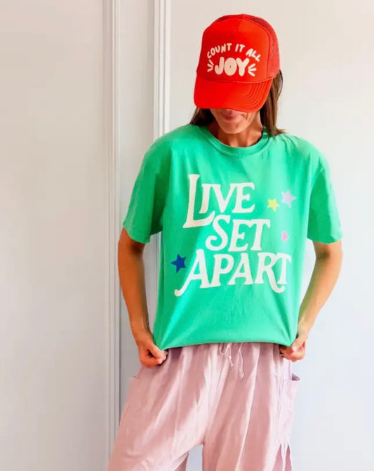 Live set apart tee