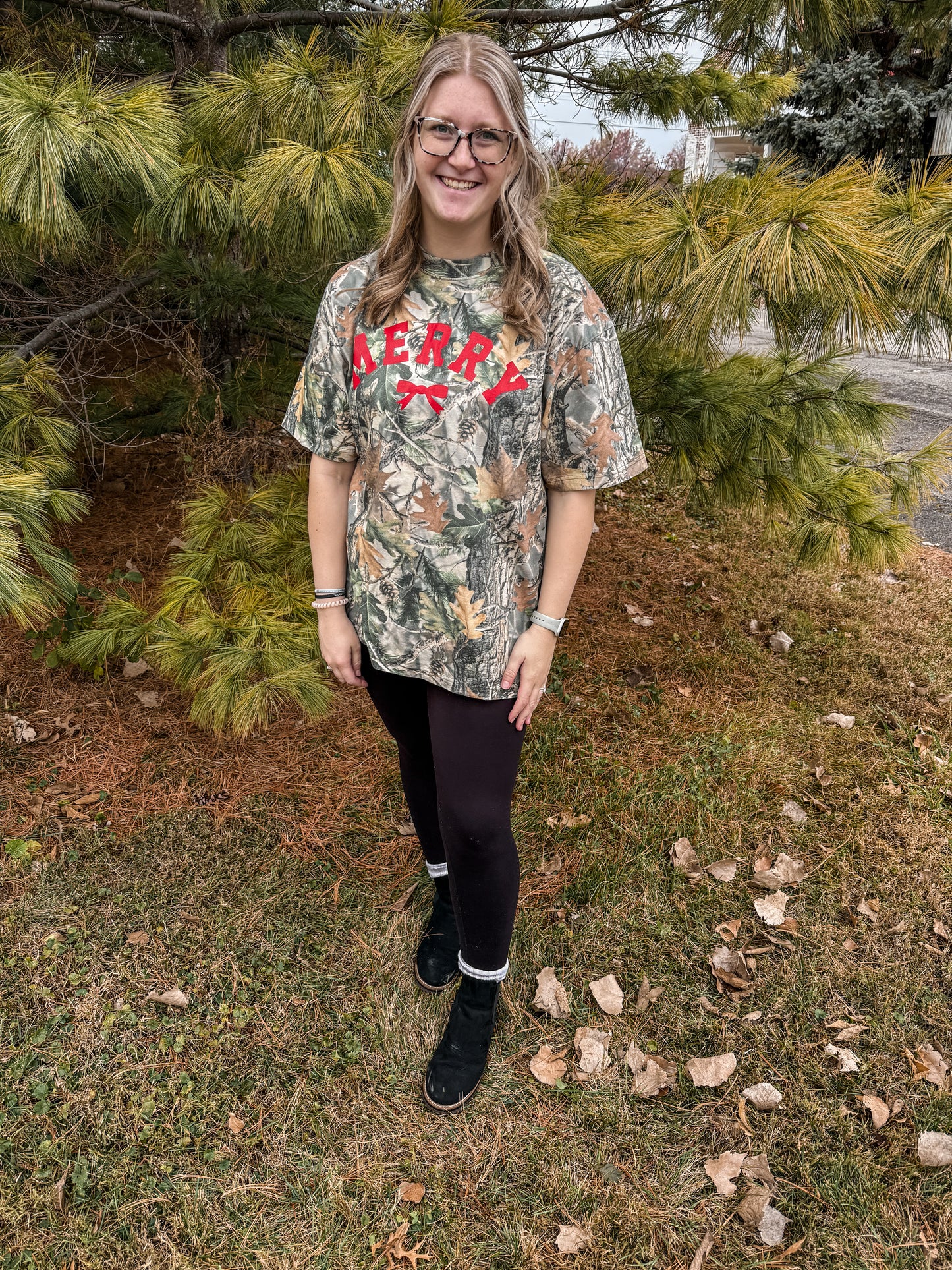 Merry Bow Holiday Christmas Camo Tee
