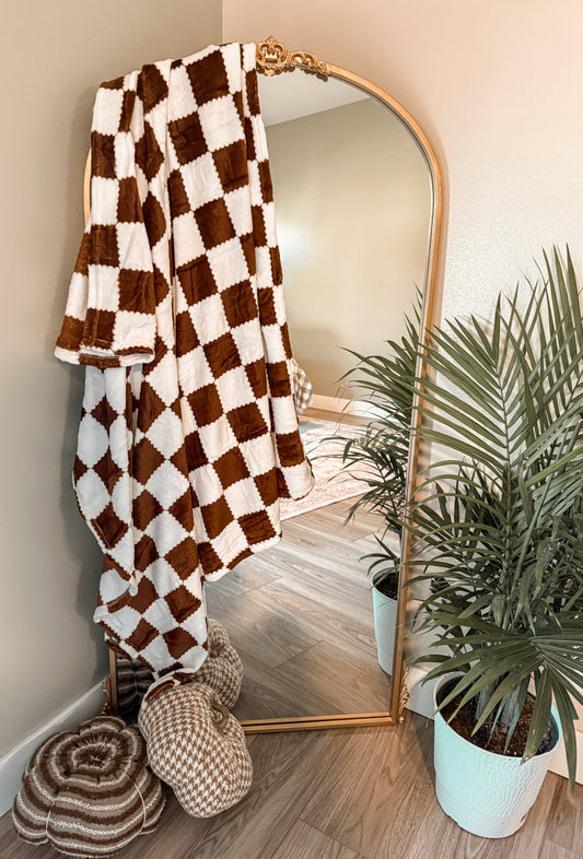 Mocha checkered throw✨